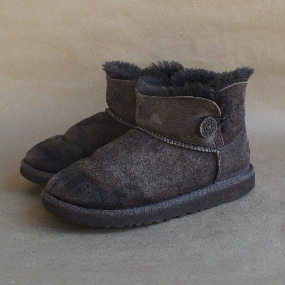 * Ugg Mini Bailey Button Shearling Lined Boot 6 - image 1